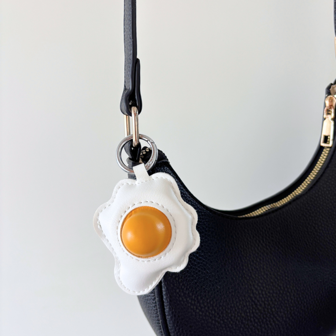 bag charm ei