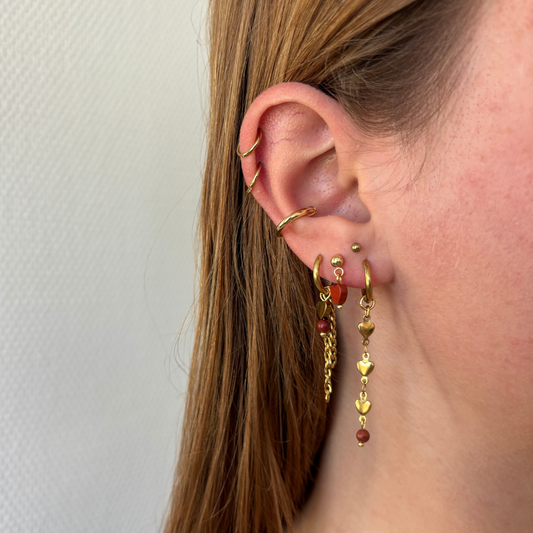 rode jaspis hartjes stud oorbellen