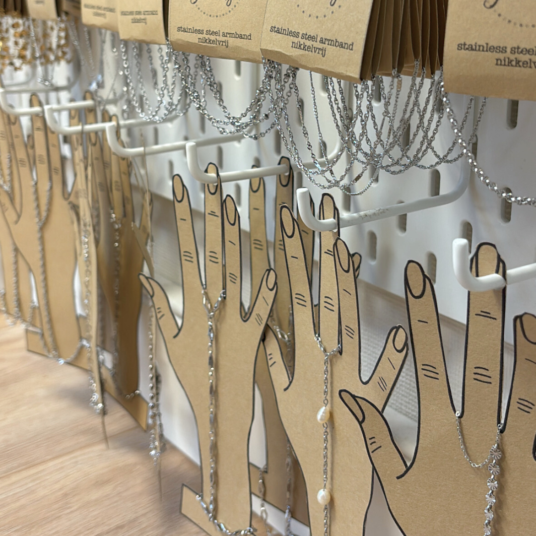 hand chain met hartjes