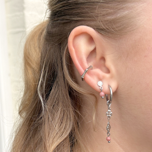 stud oorbellen met rhodoniet