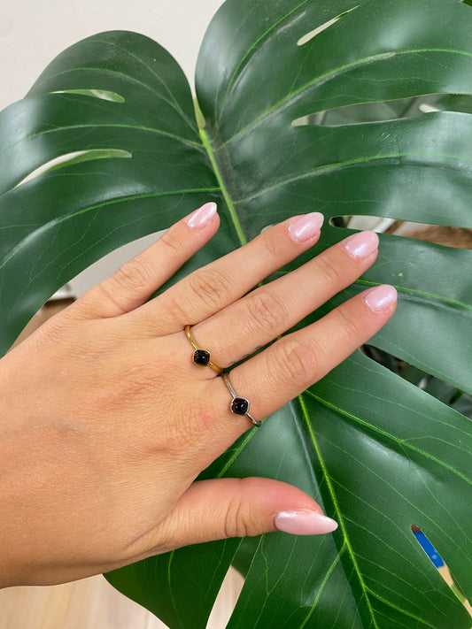 noir square ring