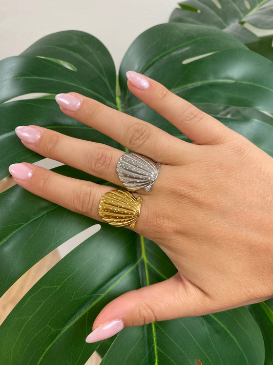 grote seashell ring