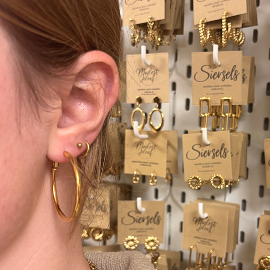 essential hoops 40 mm aanfoto stainless steal oorbellen