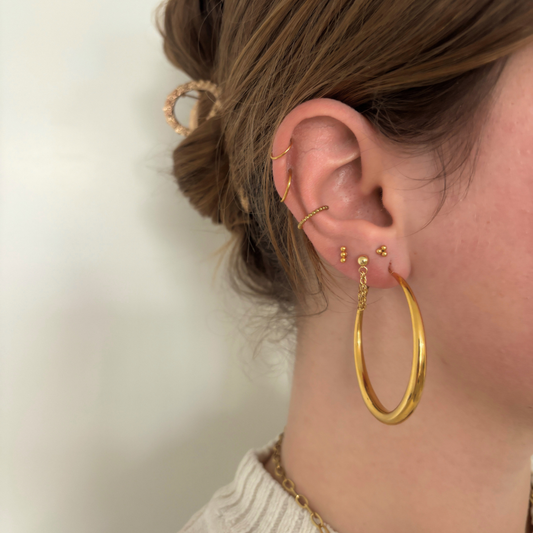 essential hoops curve 50 mm aanfoto stainless steel oorbellen