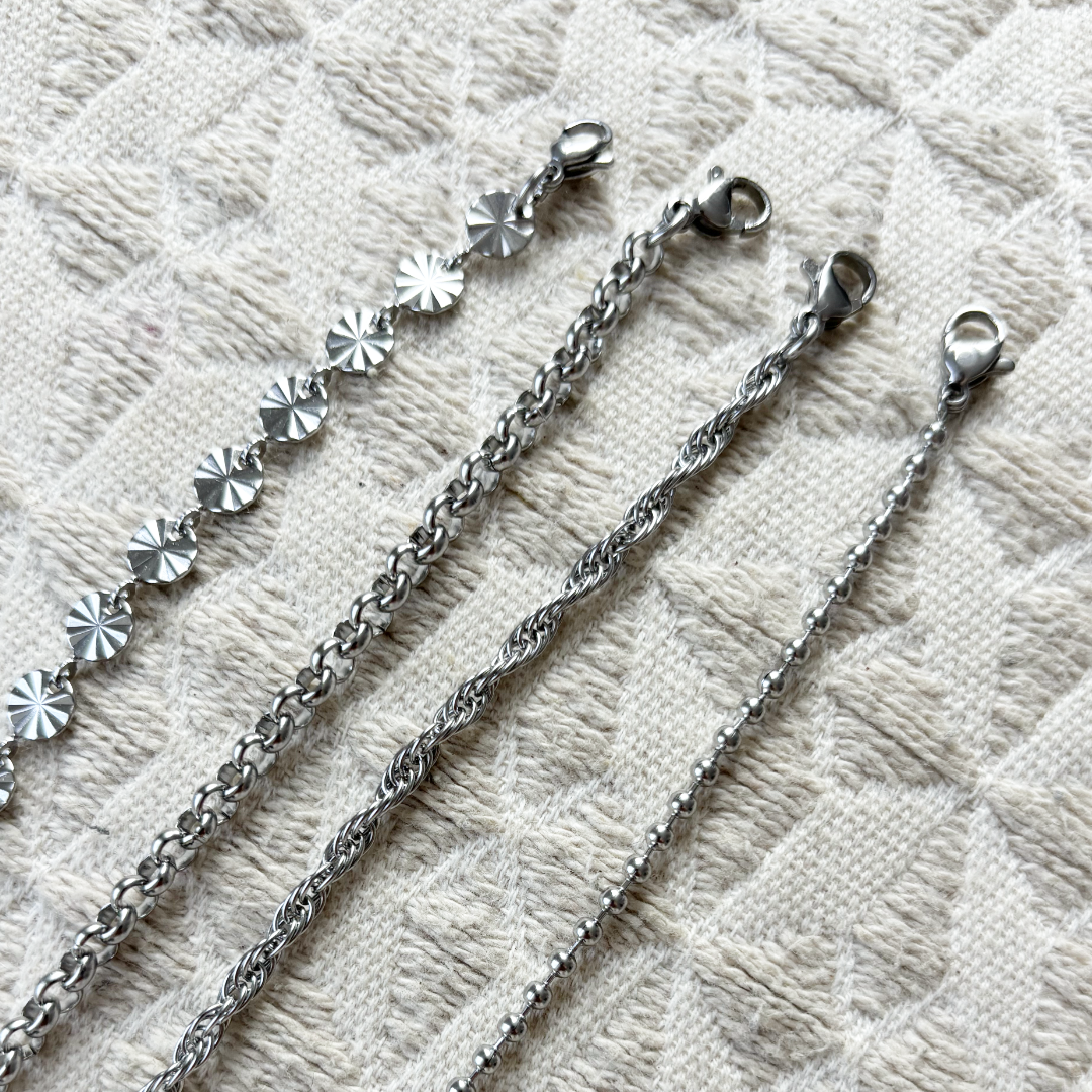 armband met muntjes met patroon