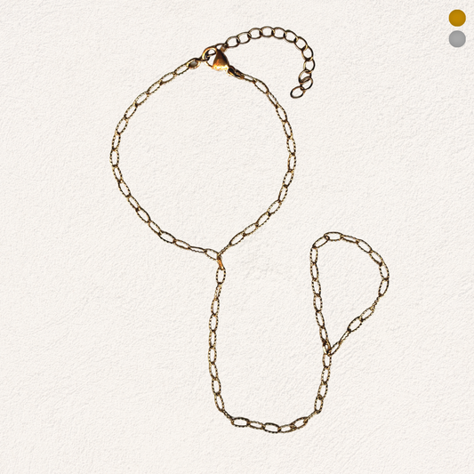 hand chain with twist