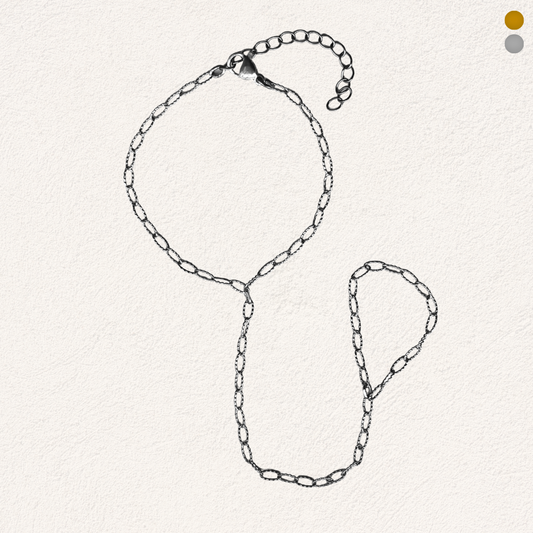 hand chain with twist