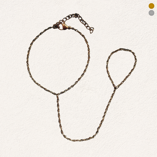 hand chain with twist