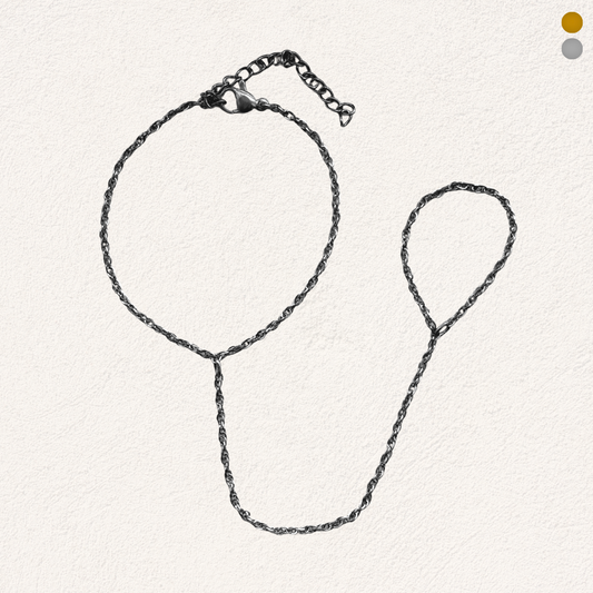 hand chain with twist
