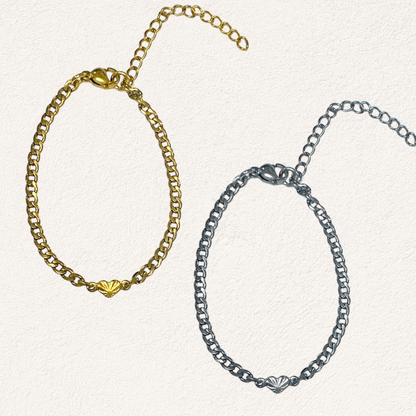 bracelet with heart charm
