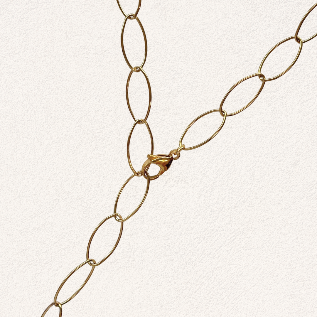 long chain with oval open links