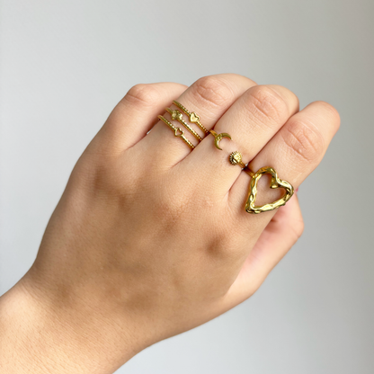 lines & hearts ring