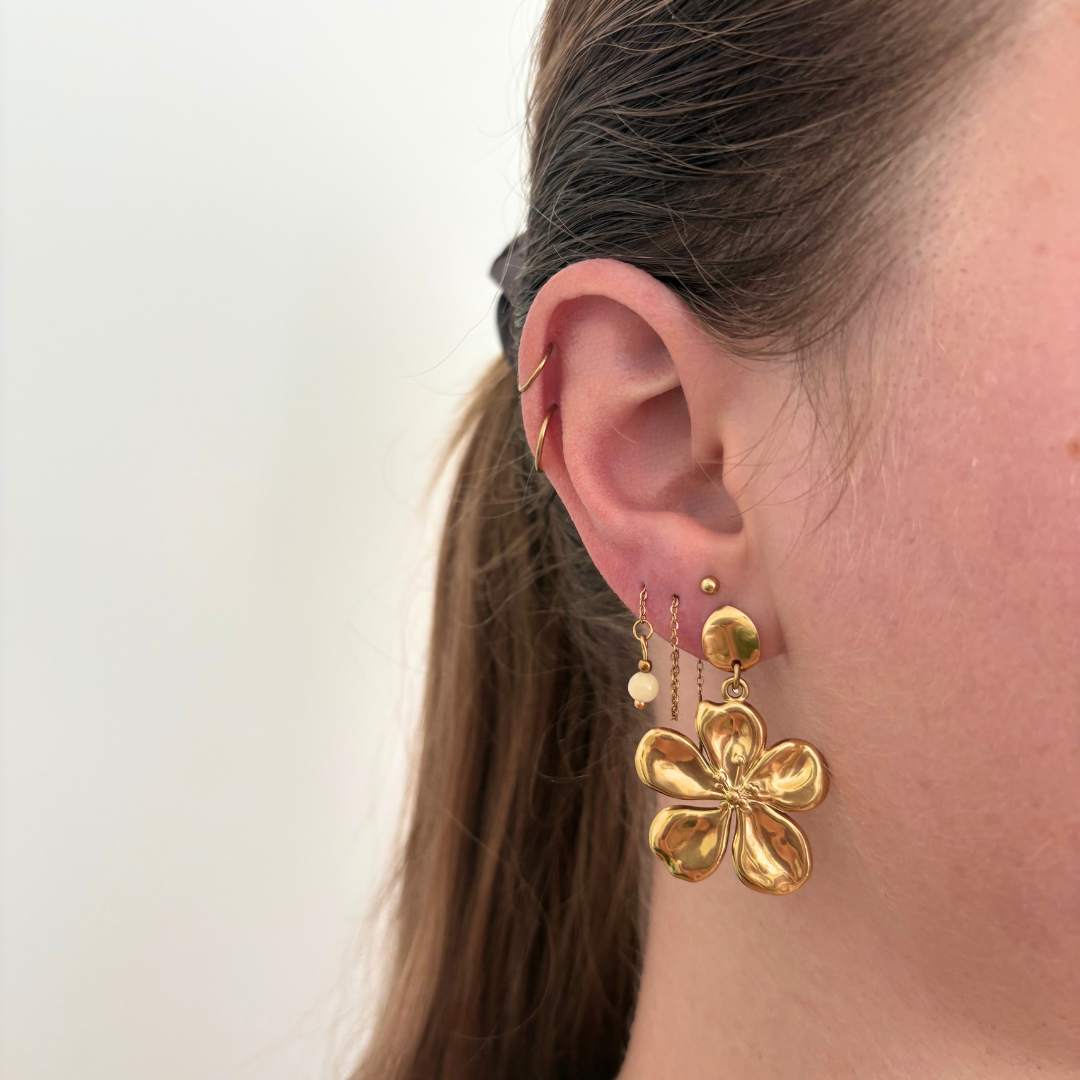 grote bloem statement oorbellen