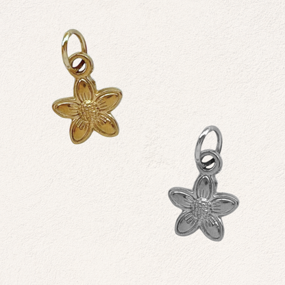 Small flower loose charm