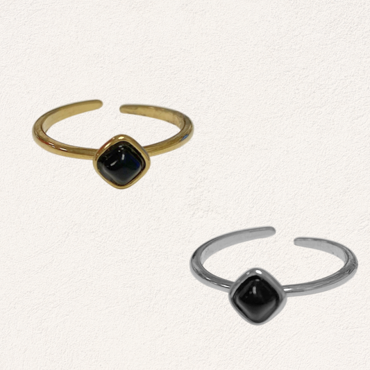 noir square ring