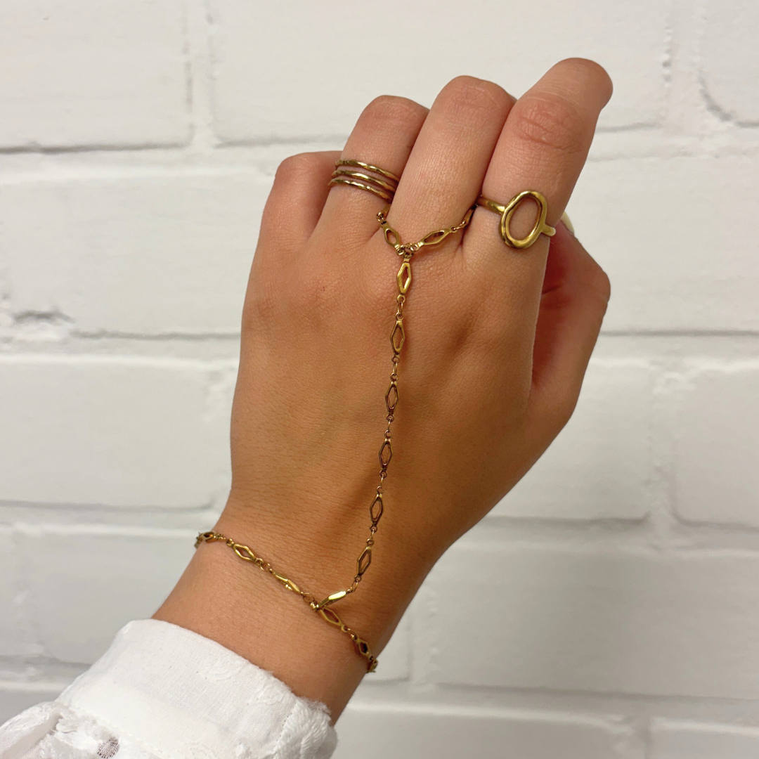 hand chain met ruitjes