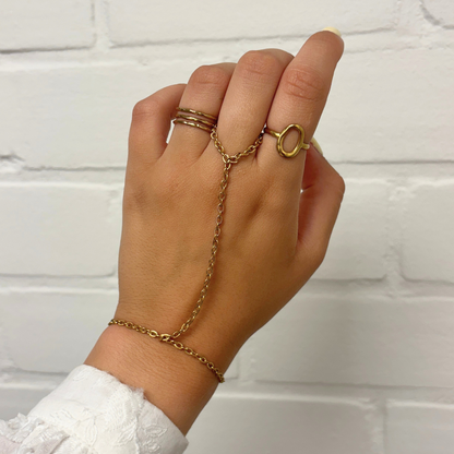 bracelet with a chunky chain