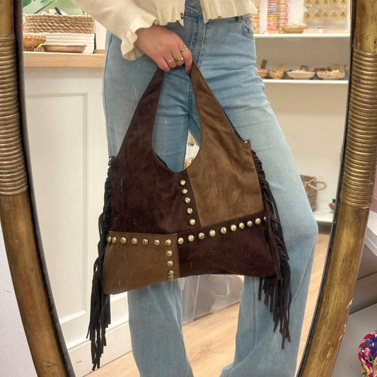 bruine boho schoudertas met franjes en studs