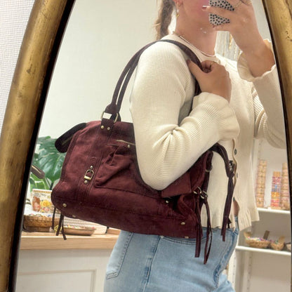 beige suède look handtas met riemdetails
