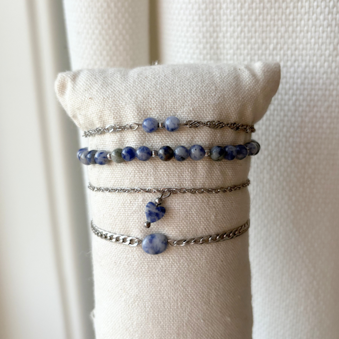 blue spot jasper met hartje armband