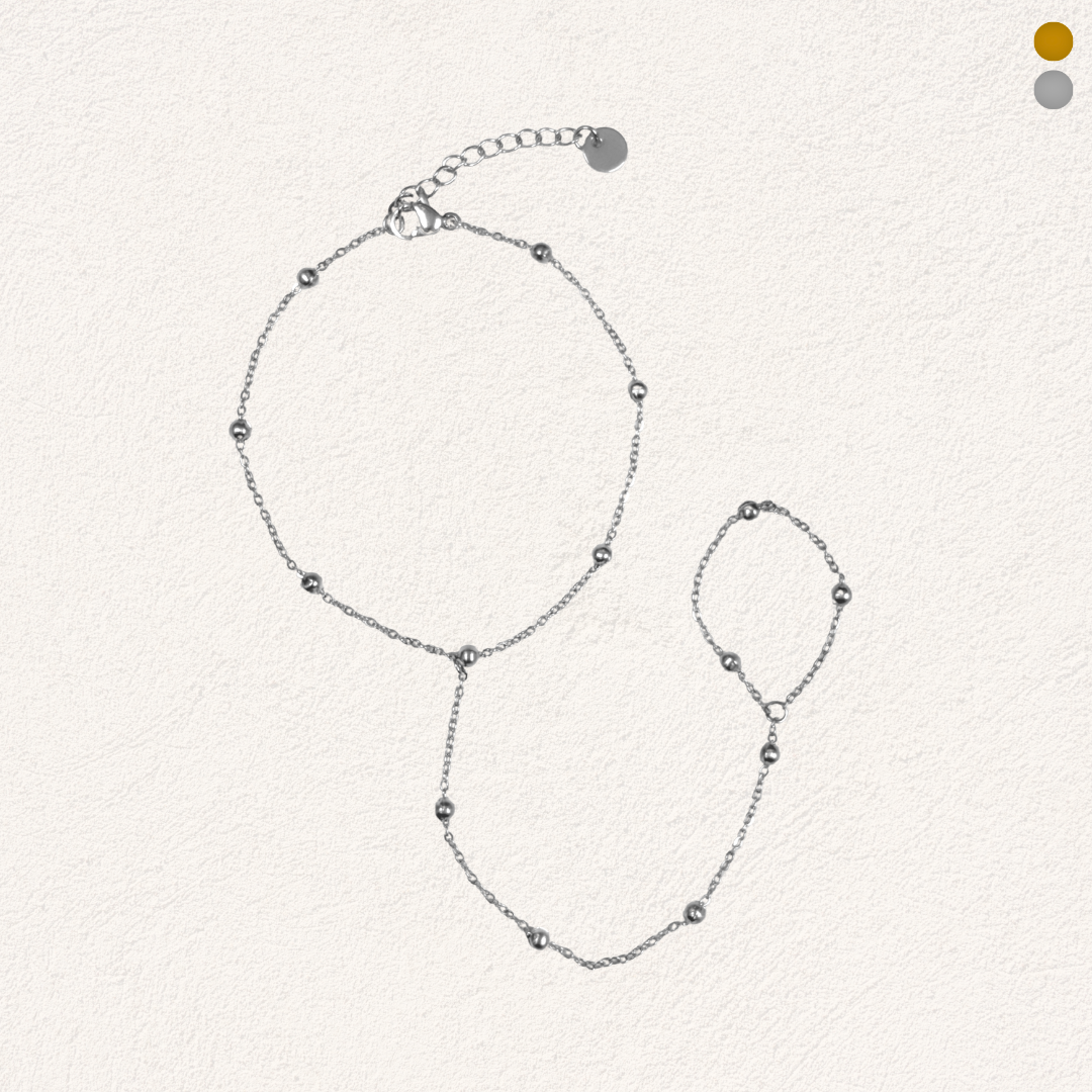 hand chain with twist