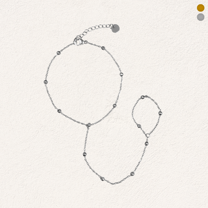 hand chain with twist