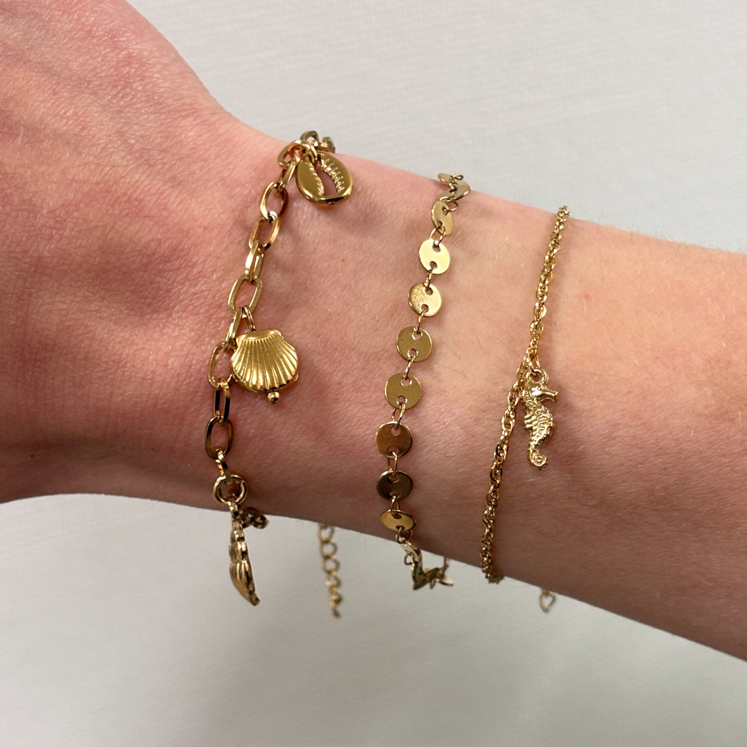 bedel armband met schelpen