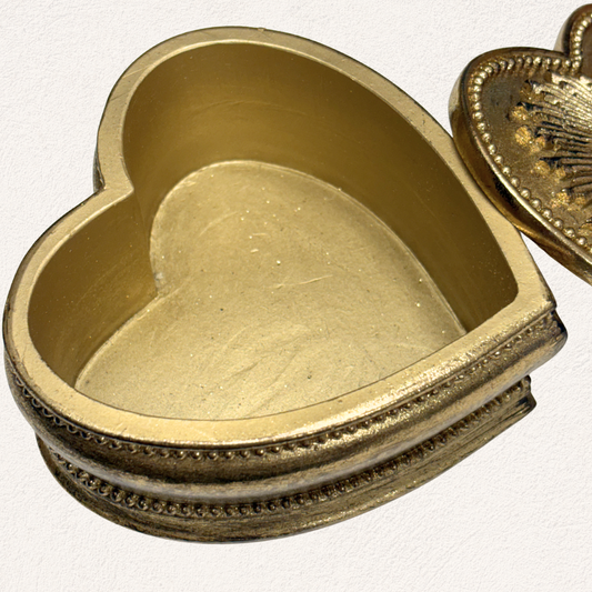 gouden hartvormig sieradenbakje amour