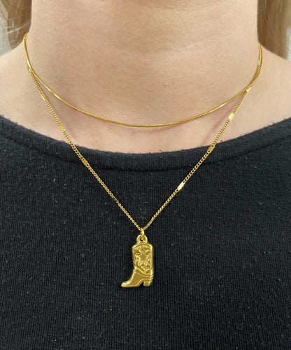 Necklace with cowboy boot