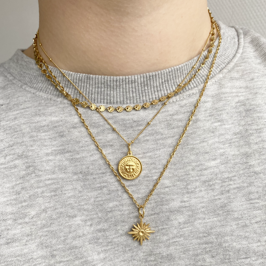 subtiele stipjes ketting