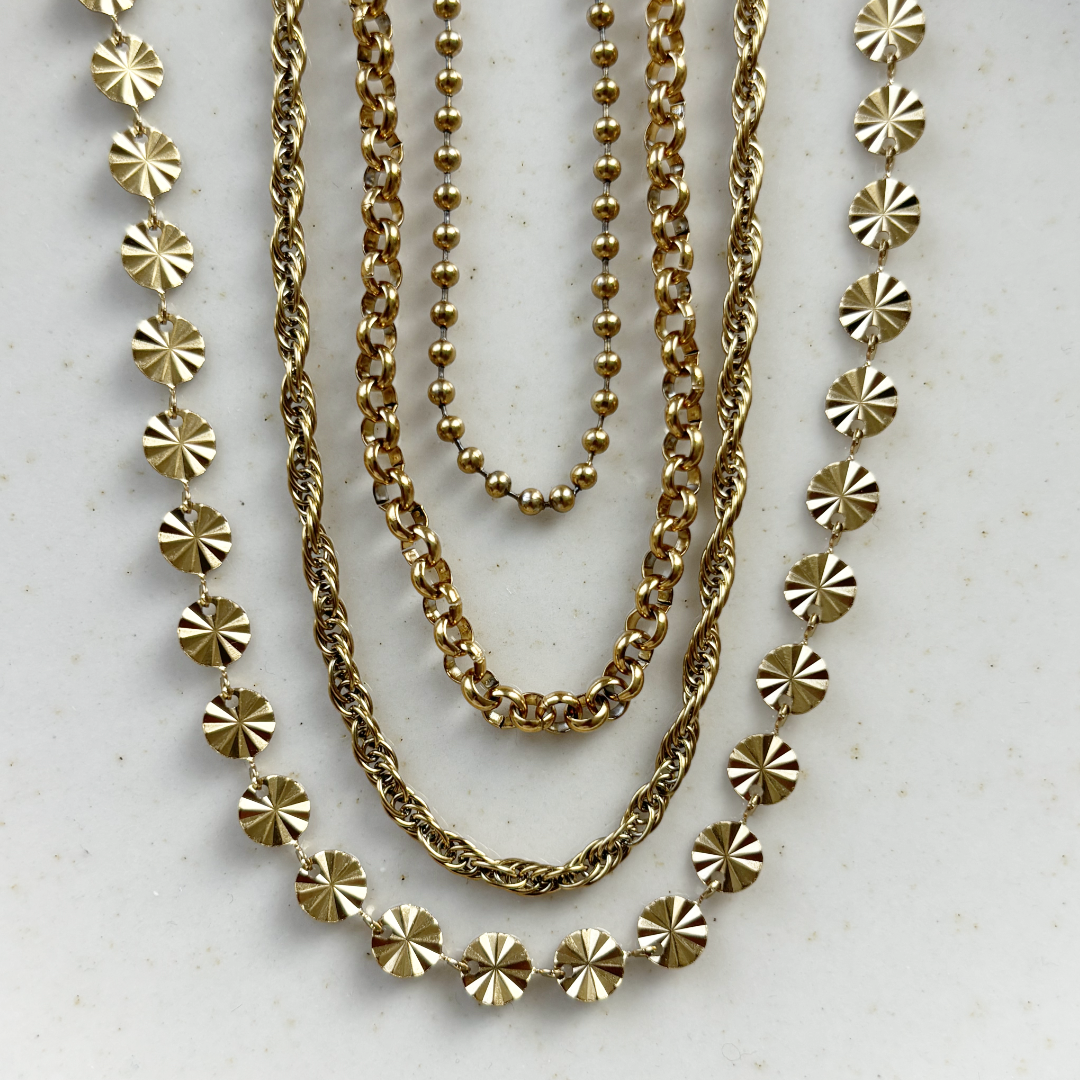 kleine balletjes ketting